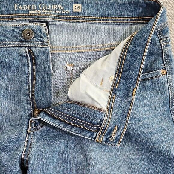 Faded Glory Jeans Women's size 16 (36x22) Blue Medium Wash Mid Rise Cropped - Picture 12 of 16